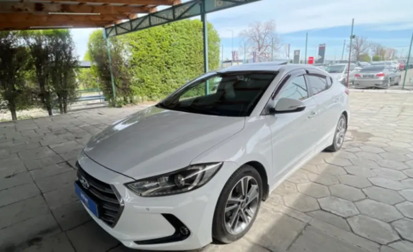 Hyundai Elantra 2018 года за 9 000 000 тг. в Талдыкорган