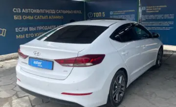 Hyundai Elantra 2018 года за 9 000 000 тг. в Талдыкорган