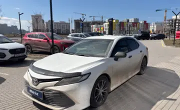 Toyota Camry 2018 года за 9 000 000 тг. в Астана фото 1