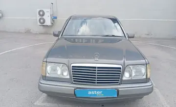 Mercedes-Benz E-Класс 1994 года за 2 000 000 тг. в Тараз фото 2