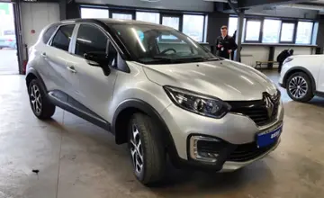Renault Kaptur 2018 года за 8 500 000 тг. в Астана фото 2