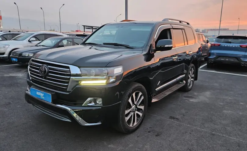 Toyota Land Cruiser 2015 года за 30 000 000 тг. в Алматы