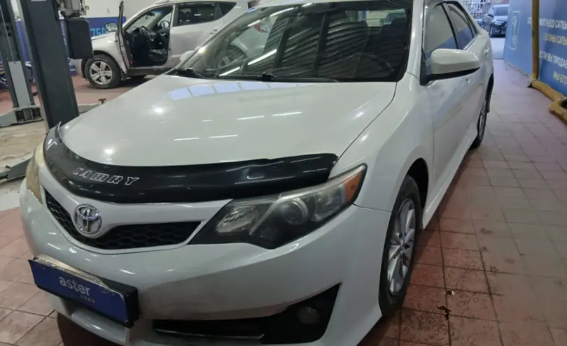 Toyota Camry 2013 года за 8 000 000 тг. в Астана