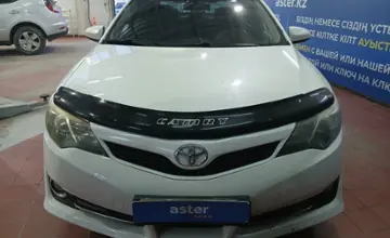 Toyota Camry 2013 года за 8 000 000 тг. в Астана фото 2