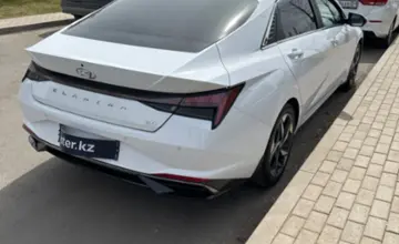 Hyundai Elantra 2021 года за 9 700 000 тг. в Астана