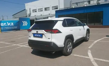 Toyota RAV4 2023 года за 18 000 000 тг. в Алматы фото 3