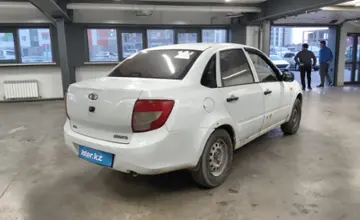LADA (ВАЗ) Granta 2012 года за 1 500 000 тг. в Астана фото 3