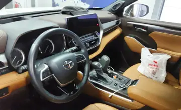 Toyota Highlander 2022 года за 28 000 000 тг. в Астана фото 5