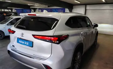 Toyota Highlander 2022 года за 28 000 000 тг. в Астана фото 3