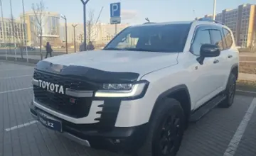 Toyota Land Cruiser 2021 года за 51 000 000 тг. в Астана фото 1