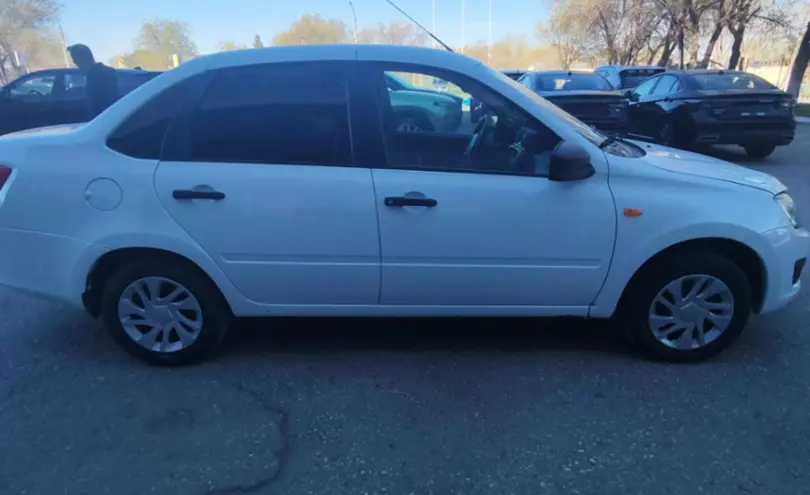 LADA (ВАЗ) Granta 2017 года за 3 000 000 тг. в Актобе фото 4