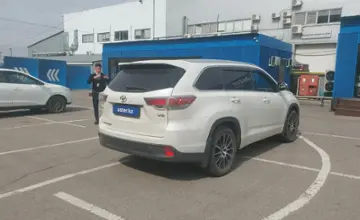 Toyota Highlander 2014 года за 16 000 000 тг. в Алматы фото 3