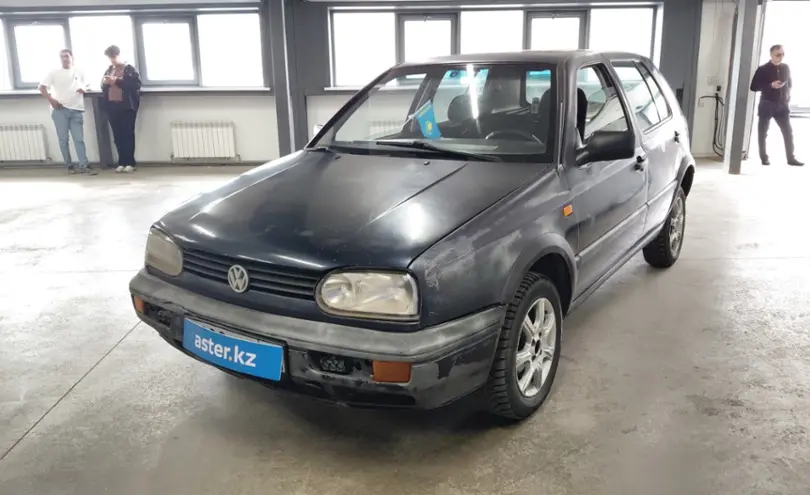 Volkswagen Golf 1994 года за 700 000 тг. в Астана