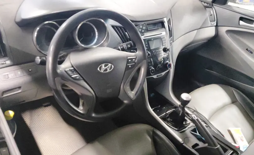 Hyundai Sonata 2010 года за 5 500 000 тг. в Астана фото 5