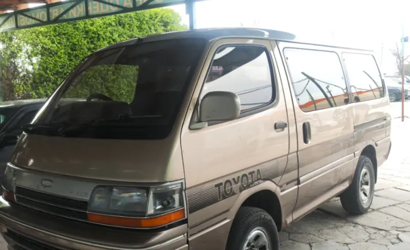 Toyota HiAce 1993 года за 2 500 000 тг. в Талдыкорган