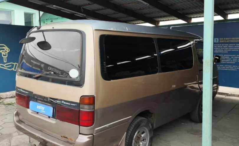 Toyota HiAce 1993 года за 2 500 000 тг. в Талдыкорган фото 5