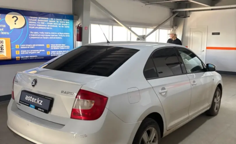 Skoda Rapid 2014 года за 5 000 000 тг. в Уральск фото 5