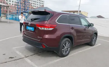 Toyota Highlander 2018 года за 17 500 000 тг. в Шымкент фото 3