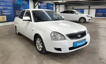 LADA (ВАЗ) Priora 2014 года за 2 500 000 тг. в Астана фото 2
