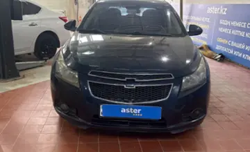 Chevrolet Cruze 2011 года за 3 000 000 тг. в Астана фото 2