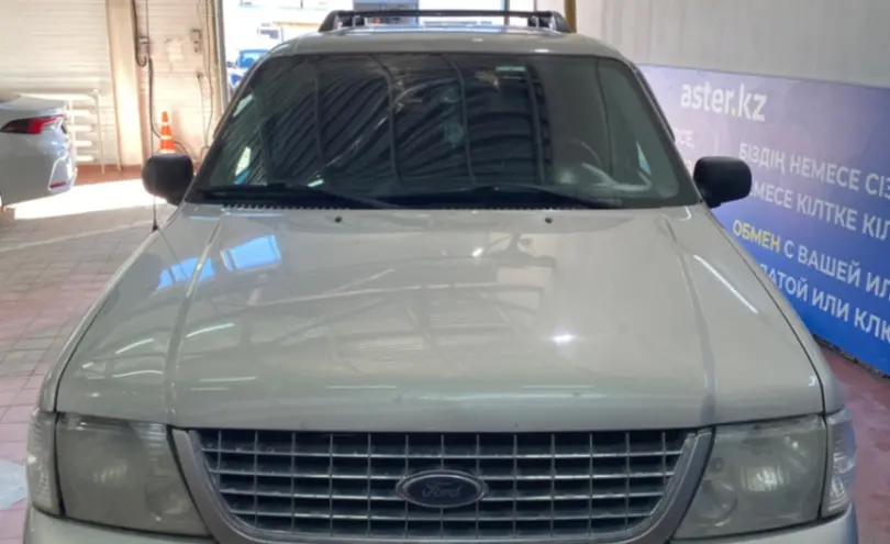 Ford Explorer 2005 года за 5 500 000 тг. в Астана фото 2
