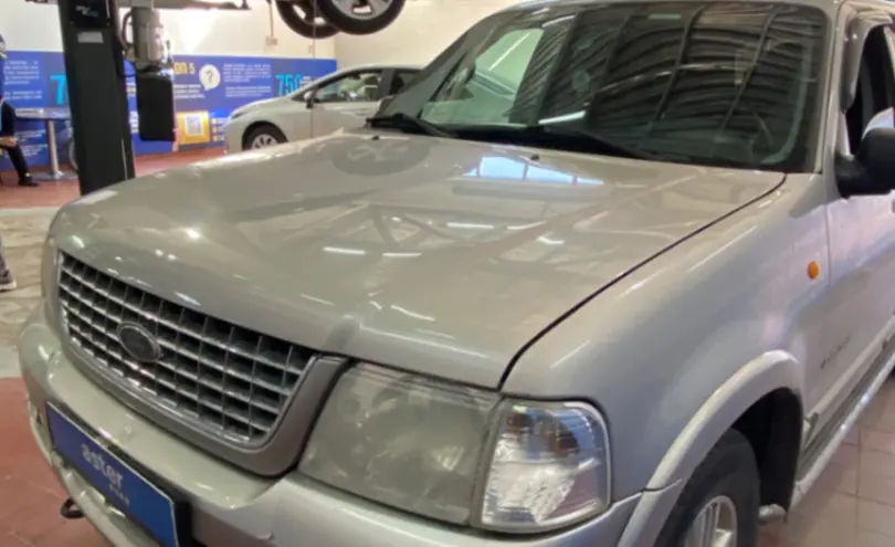 Ford Explorer 2005 года за 5 500 000 тг. в Астана