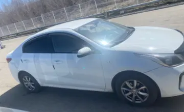 Kia Rio 2019 года за 5 000 000 тг. в Усть-Каменогорск фото 4