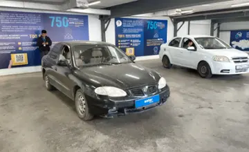 Hyundai Elantra 2001 года за 2 000 000 тг. в Астана фото 2
