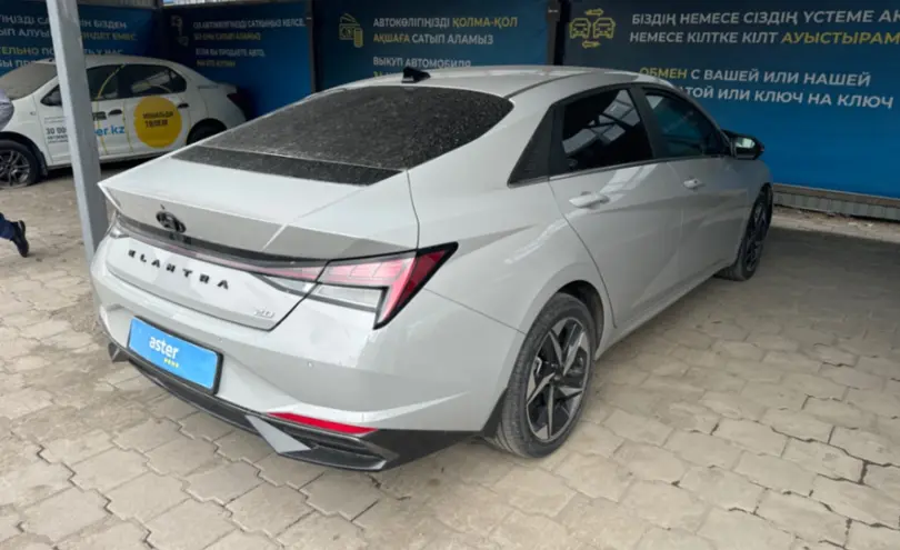 Hyundai Elantra 2021 года за 9 300 000 тг. в Караганда фото 5