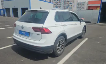 Volkswagen Tiguan 2018 года за 8 000 000 тг. в Алматы