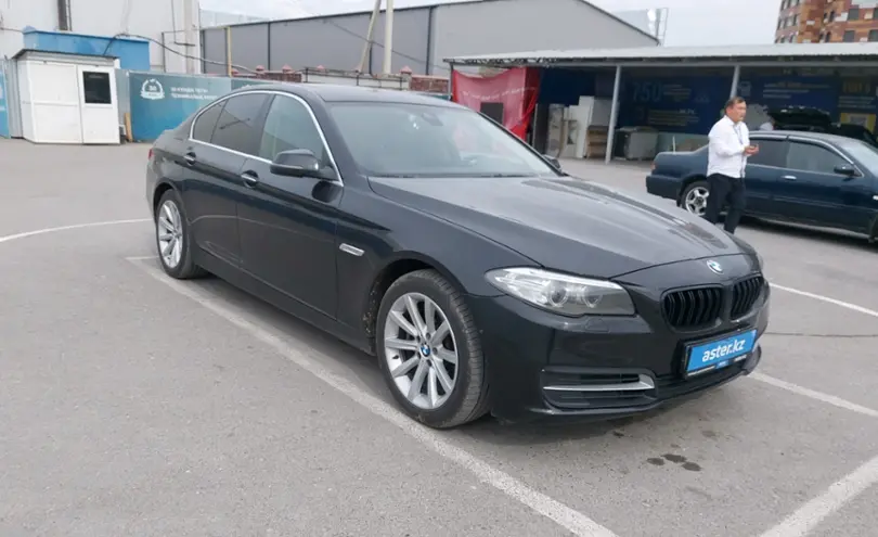 BMW 5 серии 2014 года за 10 500 000 тг. в Шымкент фото 2