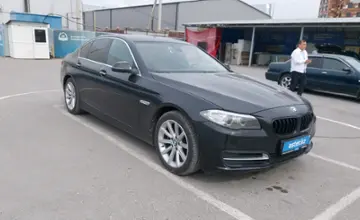 BMW 5 серии 2014 года за 10 500 000 тг. в Шымкент фото 2