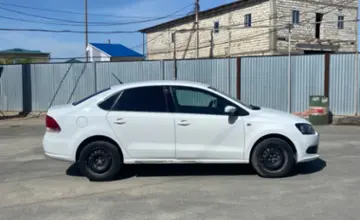Volkswagen Polo 2015 года за 3 800 000 тг. в Атырау фото 4