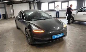 Tesla Model 3 2019 года за 10 000 000 тг. в Астана фото 2