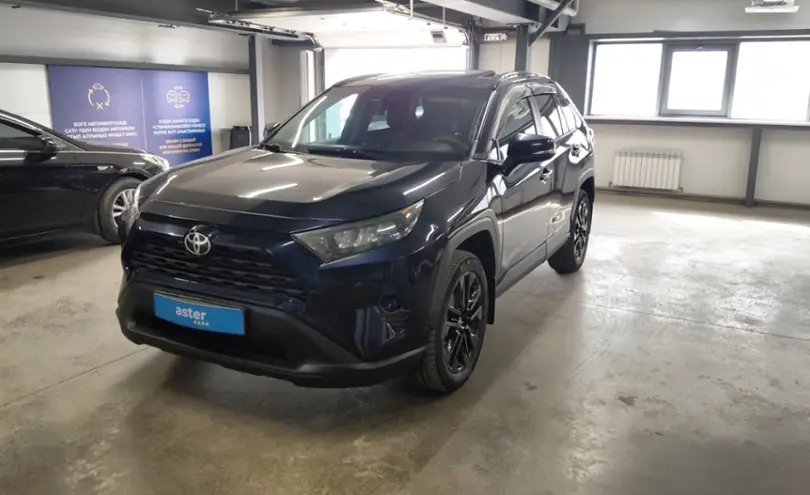 Toyota RAV4 2019 года за 12 000 000 тг. в Астана