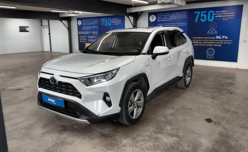 Toyota RAV4 2022 года за 12 500 000 тг. в Астана