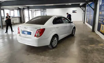 Chevrolet Aveo 2013 года за 3 000 000 тг. в Астана фото 3