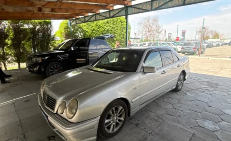 Mercedes-Benz E-Класс 1997 года за 3 000 000 тг. в Талдыкорган