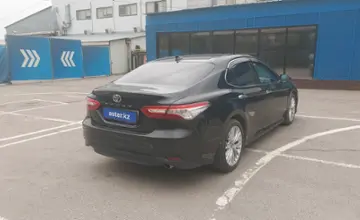 Toyota Camry 2018 года за 14 200 000 тг. в Алматы фото 3