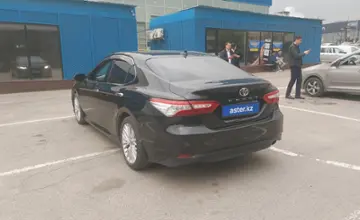 Toyota Camry 2018 года за 14 200 000 тг. в Алматы фото 4