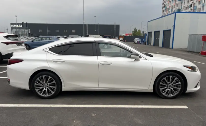 Lexus ES 2021 года за 20 000 000 тг. в Алматы фото 4