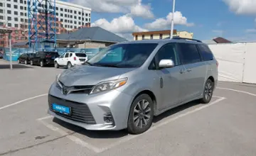 Toyota Sienna 2018 года за 19 500 000 тг. в Шымкент фото 1