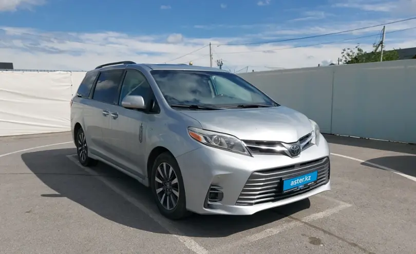 Toyota Sienna 2018 года за 19 500 000 тг. в Шымкент фото 2