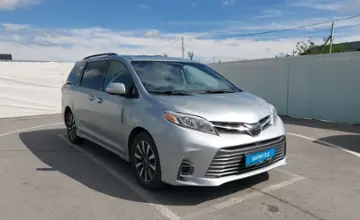 Toyota Sienna 2018 года за 19 500 000 тг. в Шымкент фото 2