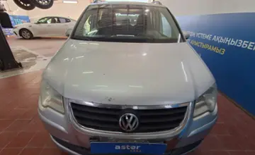Volkswagen Touran 2009 года за 4 000 000 тг. в Астана фото 2
