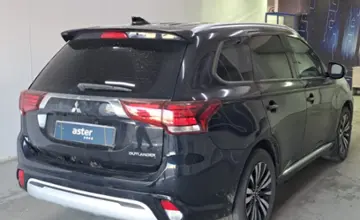 Mitsubishi Outlander 2022 года за 10 000 000 тг. в Павлодар
