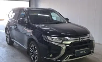 Mitsubishi Outlander 2022 года за 10 000 000 тг. в Павлодар фото 3