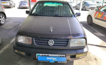 Volkswagen Vento 1993 года за 600 000 тг. в Алматы фото 2