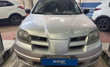 Mitsubishi Outlander 2004 года за 3 000 000 тг. в Астана фото 2