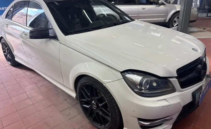 Mercedes-Benz C-Класс 2011 года за 9 000 000 тг. в Астана фото 3
